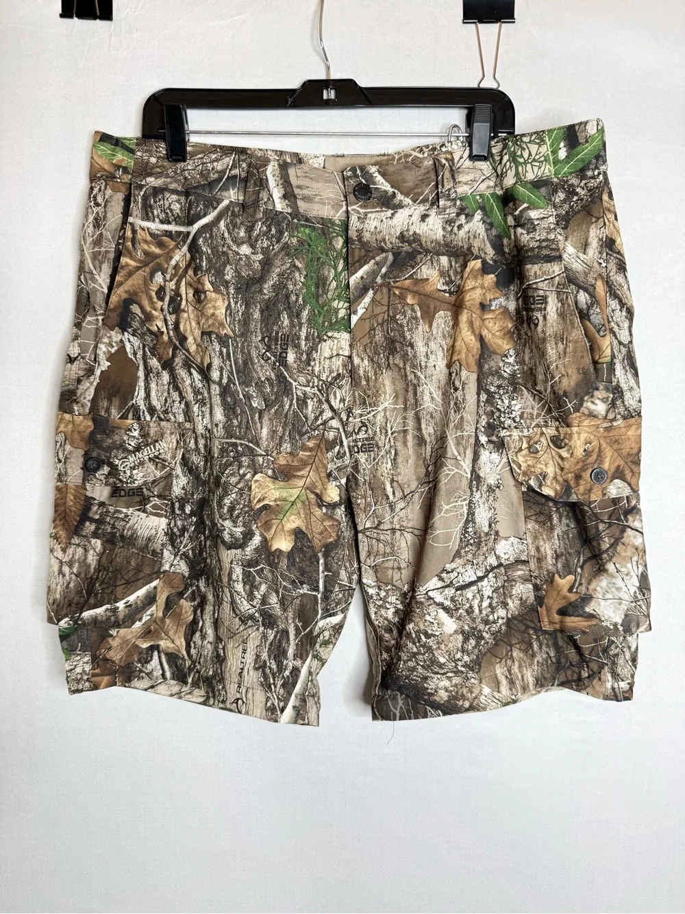 Magellan Outdoors Cargo Shorts in Camouflage Print XL A7 367